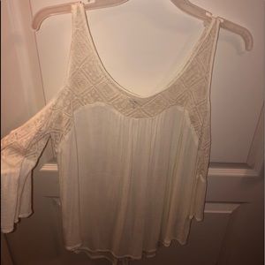 Casual Cut Out Shoulder Top